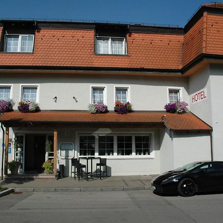 Mayers Waldhorn - Zwischen Reutlingen Und Tuebingen Kusterdingen Exterior photo